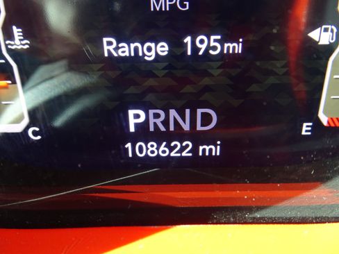 Used 2018 Jeep Wrangler Unlimited Sahara image 21