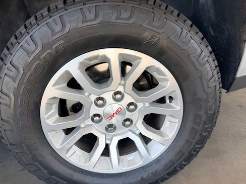 Used 2018 GMC Yukon SLE w/ HD Trailering Package image 42