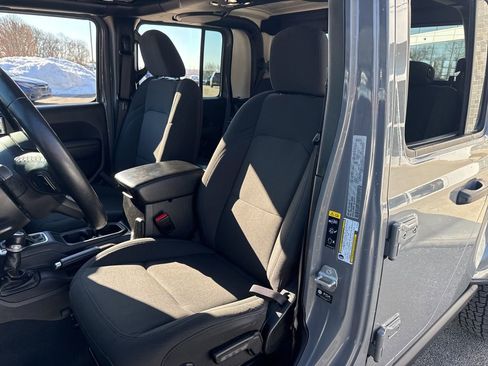 Used 2022 Jeep Gladiator Willys image 23