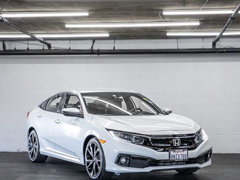 Used 2019 Honda Civic Sport image 7