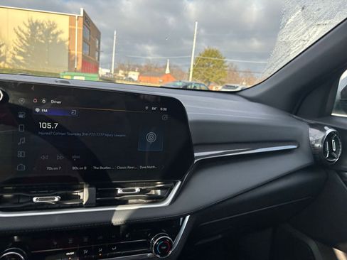 Used 2025 Chevrolet Equinox LT image 33