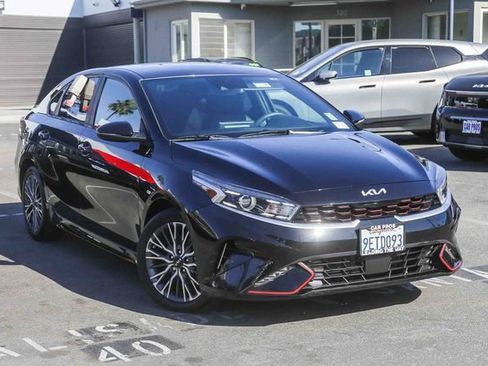 Used 2023 Kia Forte GT-Line w/ GT-Line Technology Package image 2