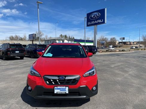 Used 2022 Subaru Crosstrek 2.5i Limited w/ Moonroof Package 2 image 2