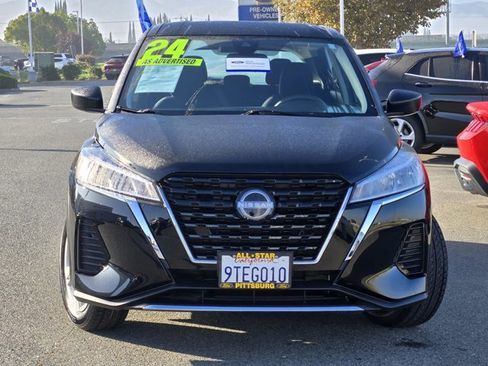 Used 2024 Nissan Kicks S image 2