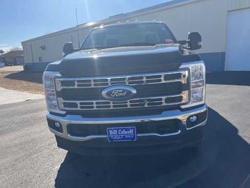 Used 2023 Ford F350 XLT image 9