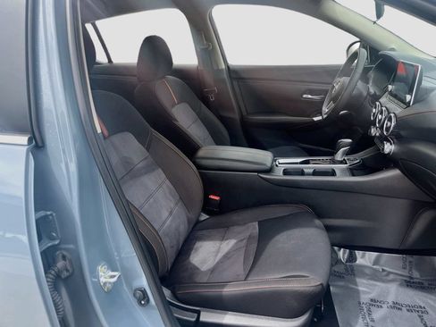 Used 2025 Nissan Sentra SR w/ Midnight Edition FWD image 27