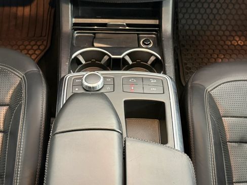 Used 2013 Mercedes-Benz ML 63 AMG 4MATIC image 28