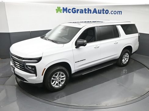 New 2026 Chevrolet Suburban LT w/ Comfort Package AWD/4WD image 28