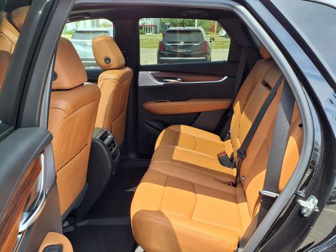 New 2026 Cadillac XT5 Premium Luxury w/ LPO, Floor Liner Package AWD/4WD image 9