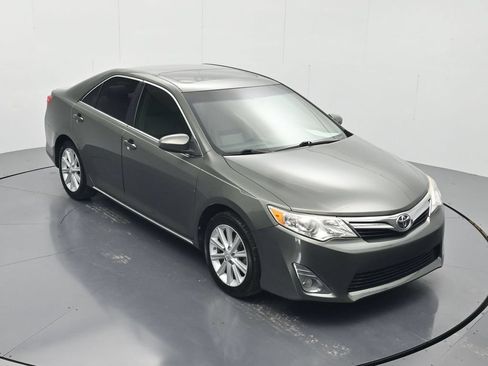 Used 2013 Toyota Camry XLE FWD image 30