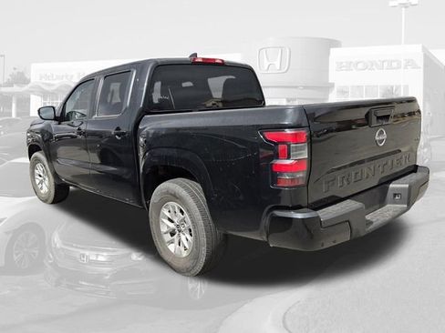 Used 2024 Nissan Frontier SV image 7