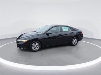 New 2026 Hyundai Elantra SE video 4