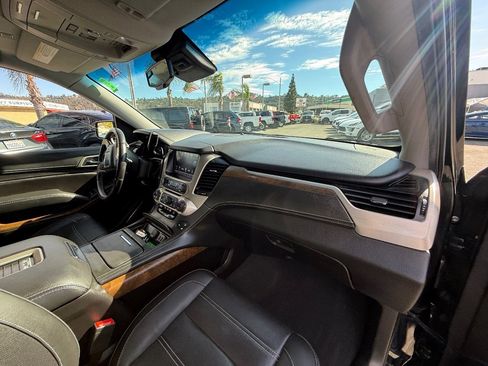 Used 2019 GMC Yukon Denali image 17
