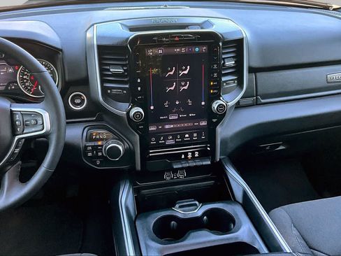 Used 2025 RAM 1500 Big Horn AWD/4WD image 7