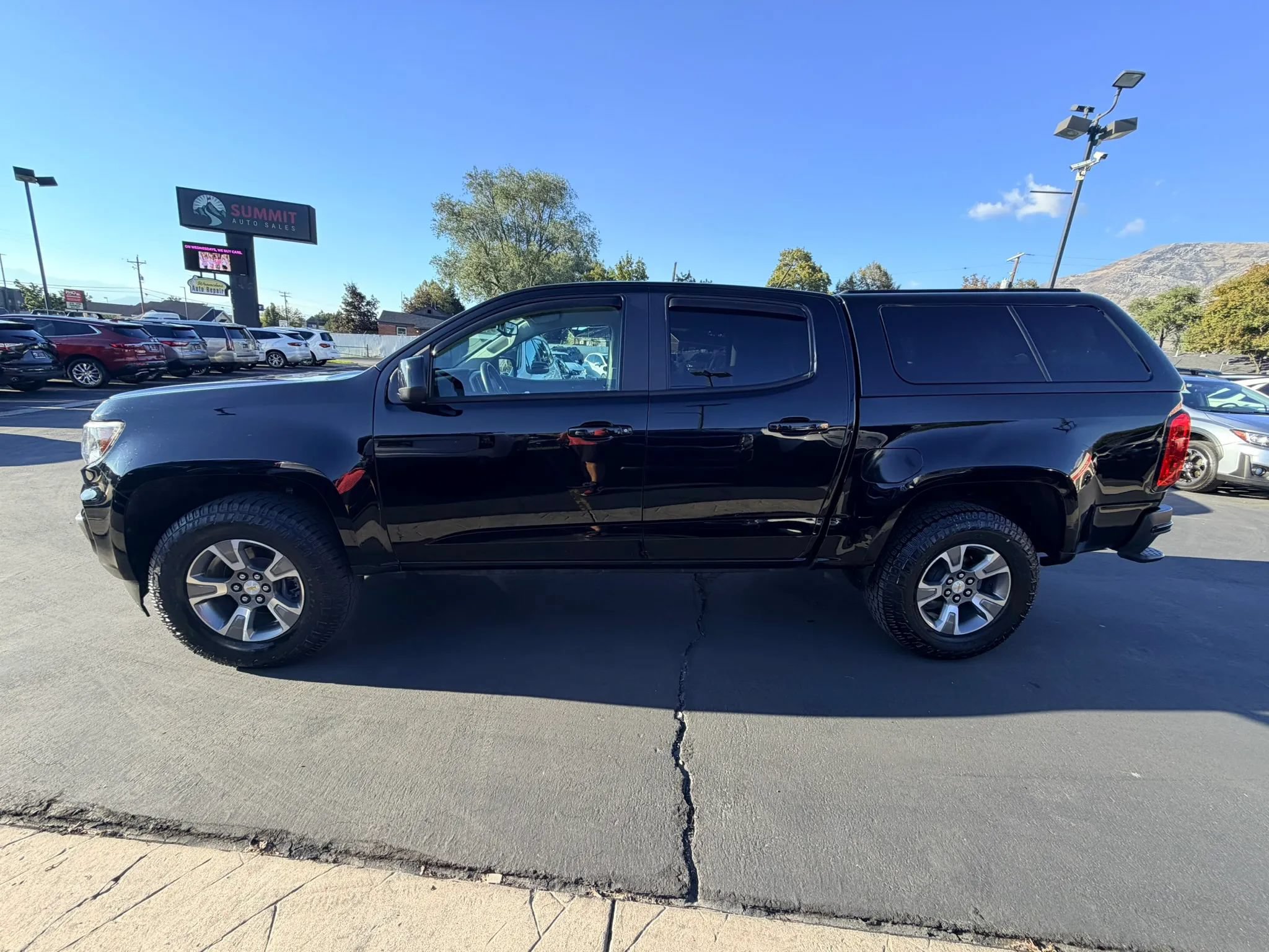 Used 2022 Chevrolet Colorado LT w/ Safety Package AWD/4WD image 6