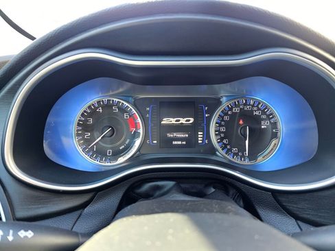 Used 2015 Chrysler 200 LX image 21