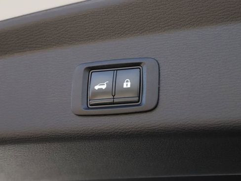 Used 2022 Mitsubishi Outlander SE image 9