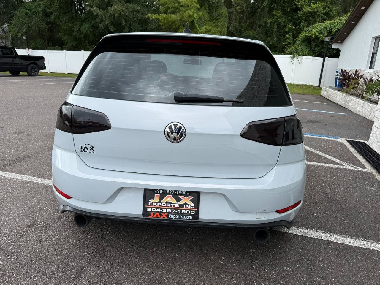 Used 2018 Volkswagen GTI SE FWD image 4