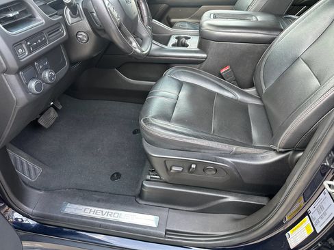 Used 2021 Chevrolet Tahoe RST w/ Luxury Package RWD image 21