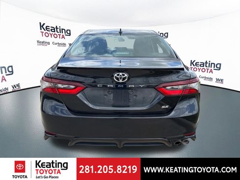 Used 2024 Toyota Camry SE image 6
