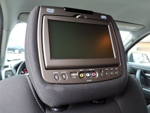 Used 2014 GMC Acadia SLE image 14