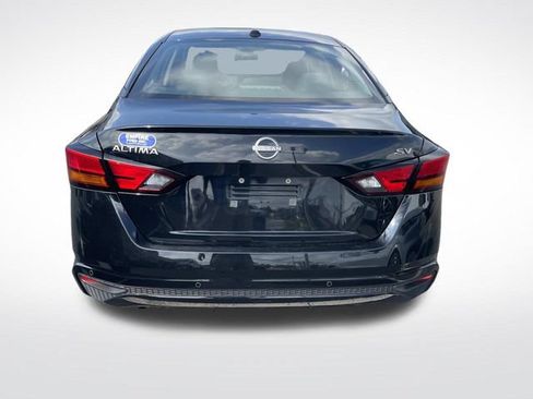 Used 2024 Nissan Altima 2.5 SV FWD image 4