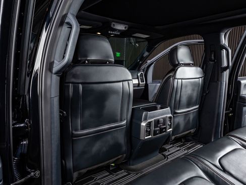 Used 2022 Ford F450 Platinum w/ FX4 Off-Road Package image 34