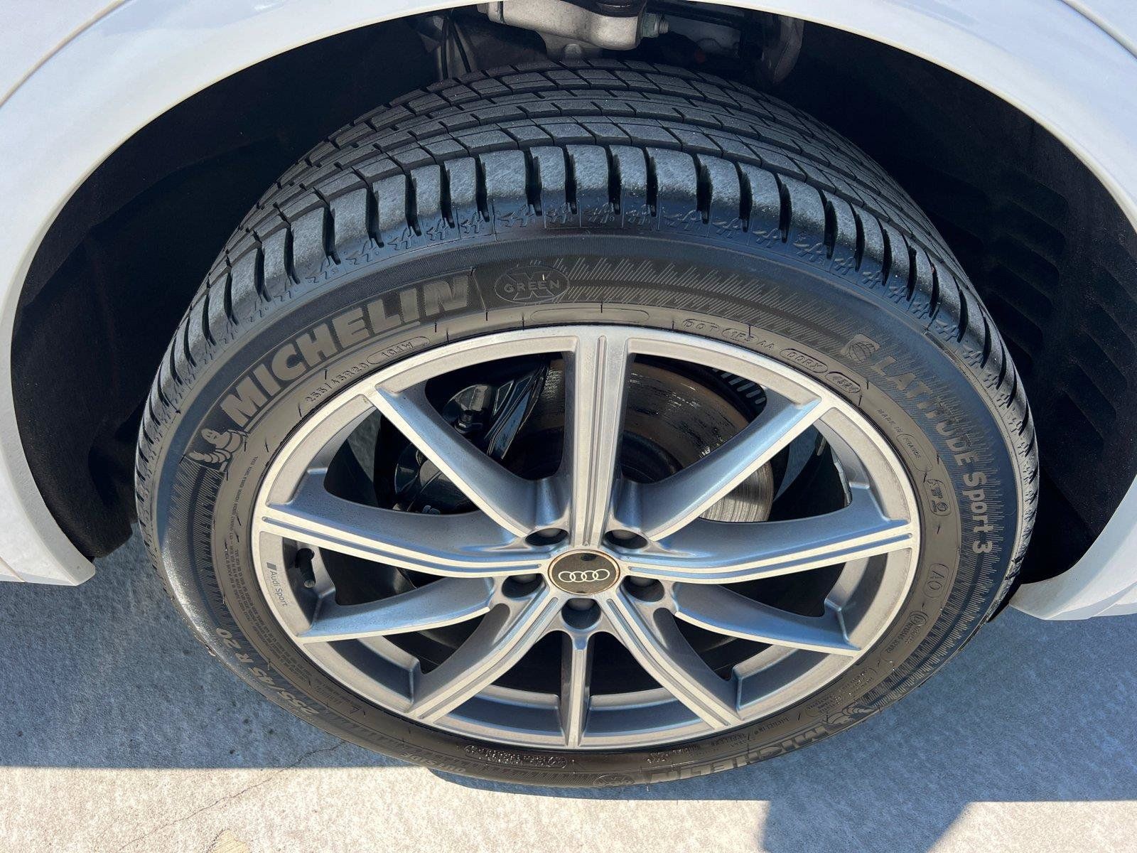 Used 2023 Audi SQ5 Prestige w/ Prestige Package AWD/4WD image 12