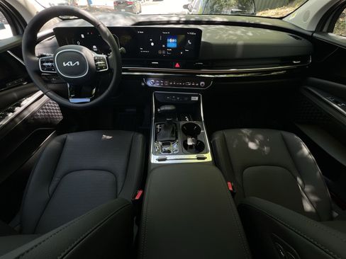 New 2026 Kia Carnival SX Prestige FWD image 32