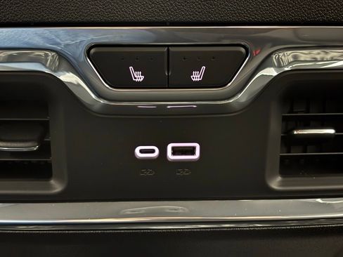 New 2025 GMC Sierra 2500 Denali w/ Denali Reserve Package image 7