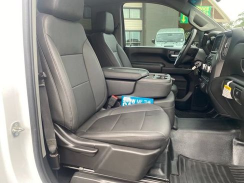 Used 2022 GMC Sierra 2500 Pro w/ Convenience Package AWD/4WD image 17