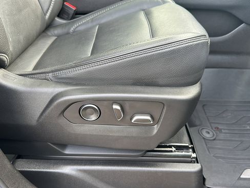 Used 2021 GMC Yukon Denali w/ LPO, Illumination Package image 27