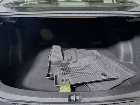 Used 2025 Toyota Corolla XLE image 34