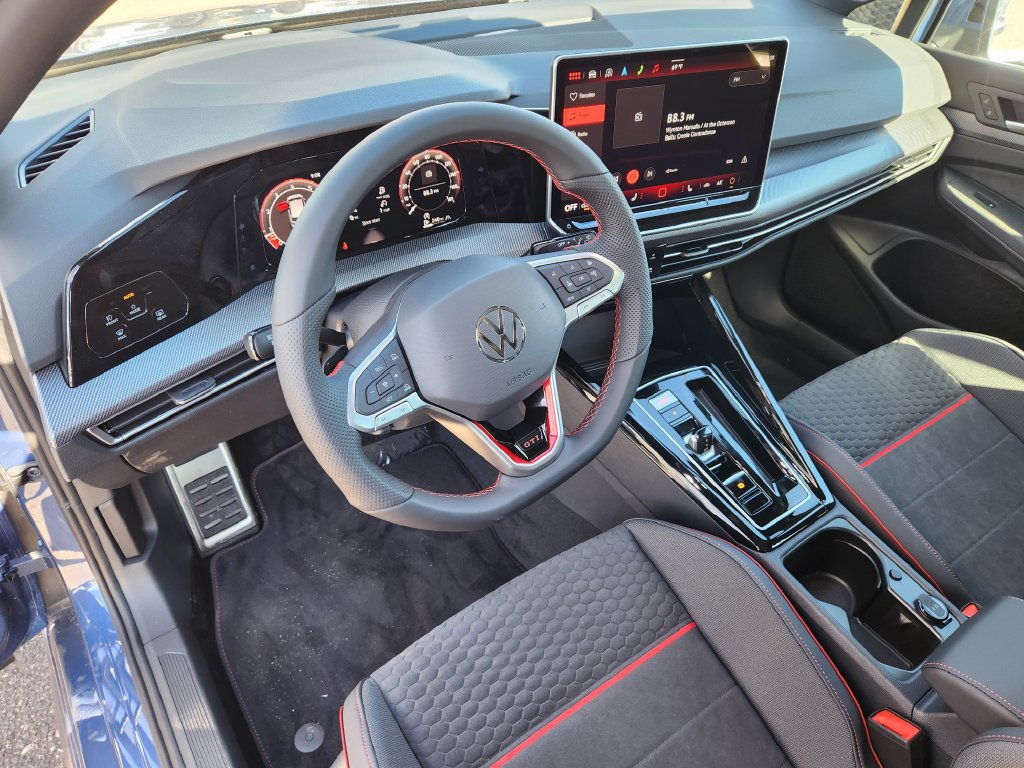 New 2026 Volkswagen GTI SE FWD image 9