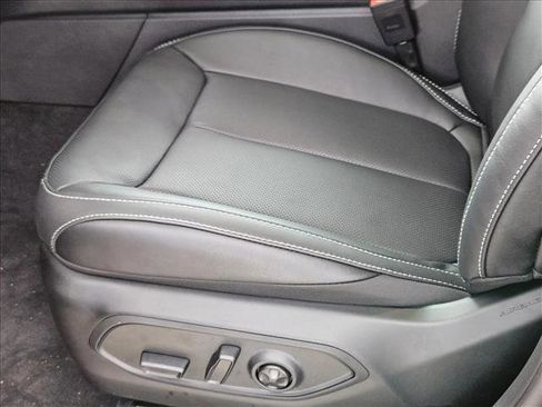 New 2026 Jeep Grand Cherokee L Limited AWD/4WD image 4