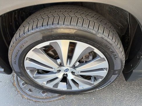 Used 2021 Subaru Ascent Limited w/ Technology Package AWD/4WD image 10