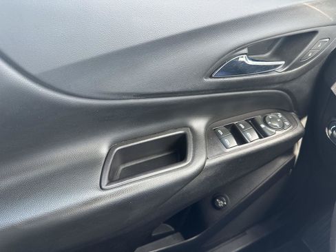 Used 2019 Chevrolet Equinox LT w/ Driver Convenience Package FWD image 51
