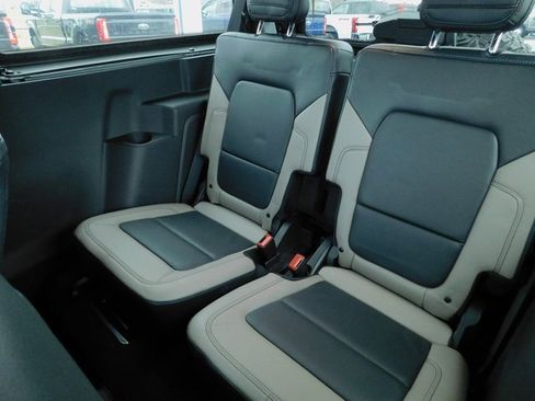 Used 2023 Ford Bronco Wildtrak image 25