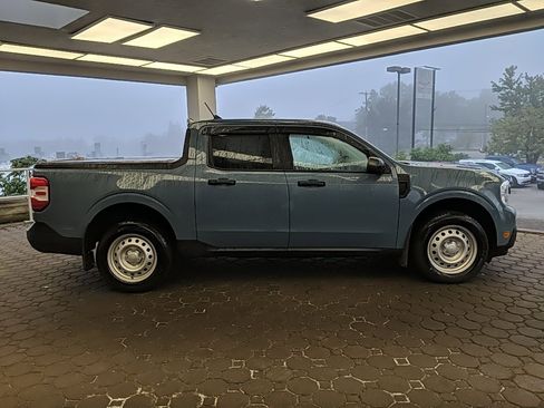 Certified 2022 Ford Maverick XL image 4