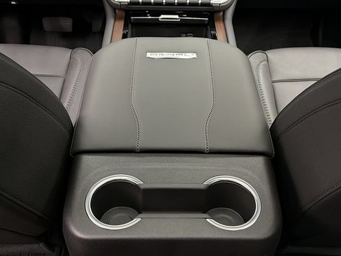 Used 2026 GMC Yukon Denali w/ Sun & Power Step Package AWD/4WD image 35