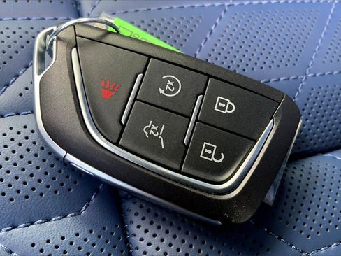 New 2026 Cadillac Vistiq Premium Luxury image 38