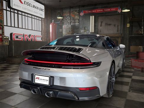 Used 2025 Porsche 911 Targa 4 GTS image 3