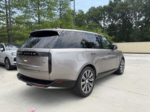 Used 2023 Land Rover Range Rover SE AWD/4WD image 27