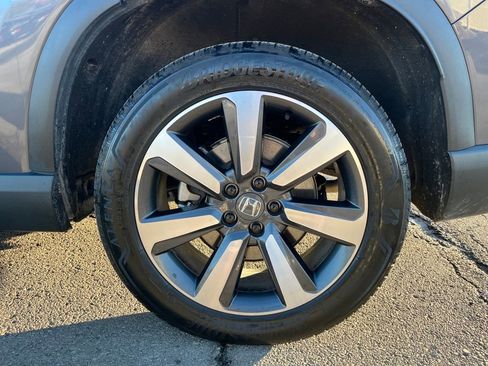 Used 2024 Honda Pilot Touring image 16