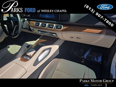 Used 2024 Mercedes-Benz GLS 450 4MATIC image 11