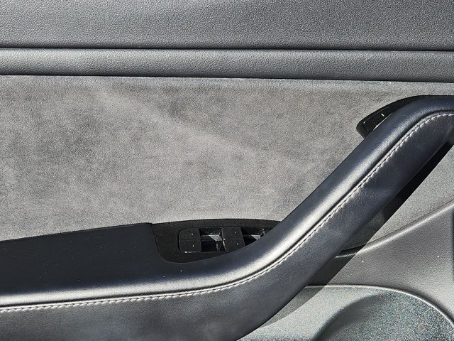 Used 2018 Tesla Model 3 Long Range RWD image 12