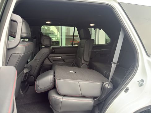 Used 2025 Toyota Sequoia TRD Pro AWD/4WD image 11