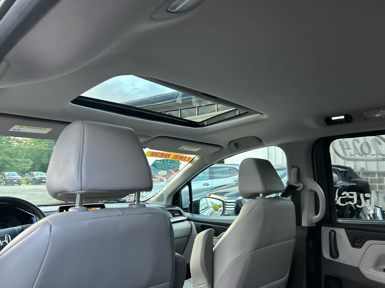 Used 2024 Honda Odyssey EX-L image 25