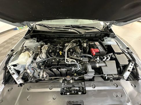 Used 2024 Nissan Altima 2.5 SV FWD image 33