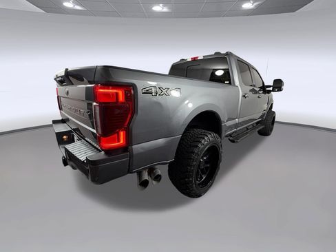 Used 2022 Ford F250 Lariat w/ Black Appearance Package AWD/4WD image 9